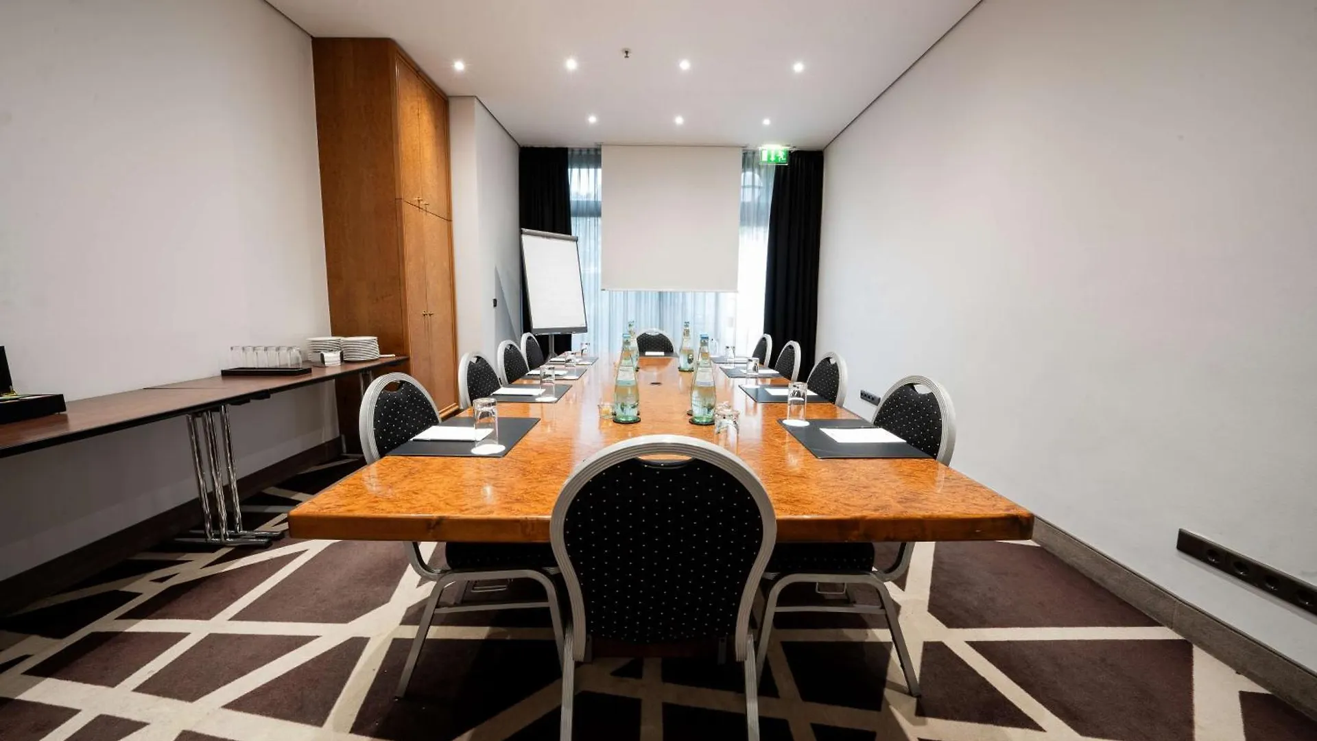 Radisson Blu Conference Hotel, Duesseldorf 4*, Ντίσελντορφ Γερμανία