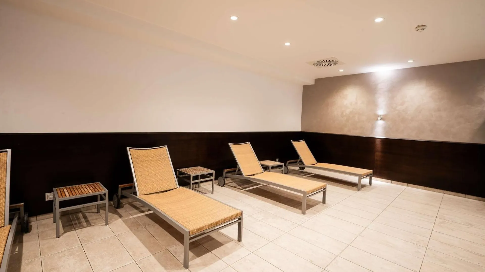 Radisson Blu Conference Hotel, Duesseldorf 4*, Dusseldorf
